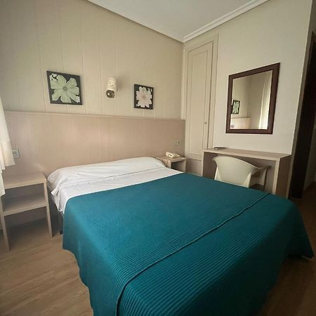 Hotel La Basilica Venta de Baños エクステリア 写真
